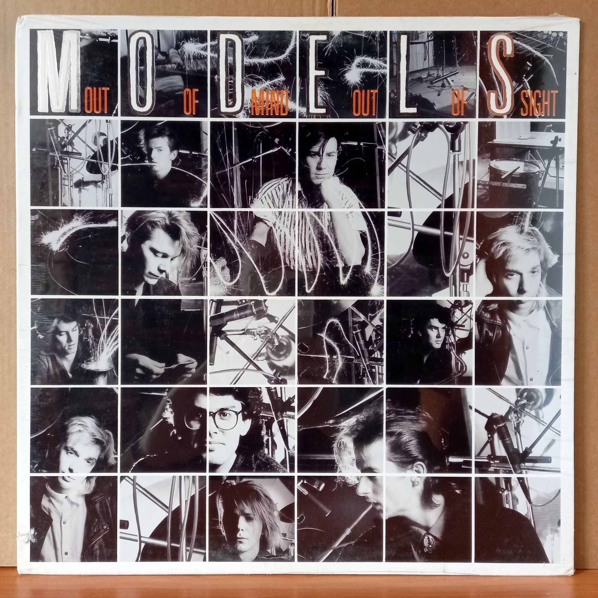 MODELS – OUT OF MIND OUT OF SIGHT (1985) - LP DÖNEM BASKISI SIFIR PLAK