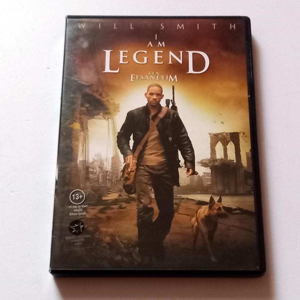 I AM LEGEND - BEN EFSANEYİM - WILL SMITH, ALICE BRAGA, YÖN.: FRANCIS LAWRENCE - DVD 2.EL