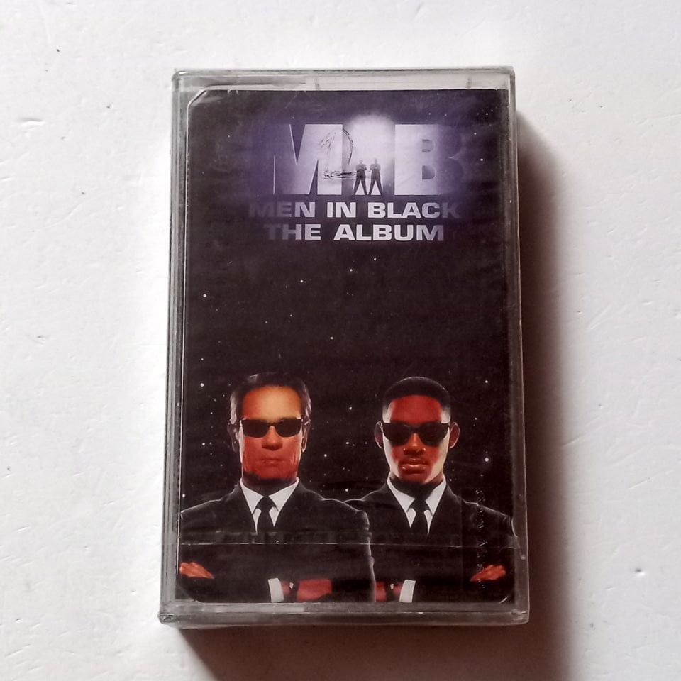 VARIOUS ARTISTS - MEN IN BLACK THE ALBUM (OST) - WILL SMITH, SNOOP DOGGY DOGG, ALICIA KEYS, THE ROOTS... (1997) - KASET SIFIR
