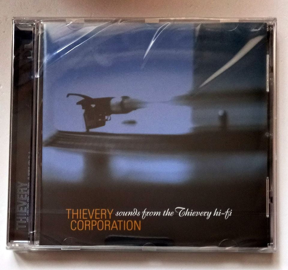 THIEVERY CORPORATION – SOUNDS FROM THE THIEVERY HI-FI (1996) - CD 2023 REISSUE SIFIR