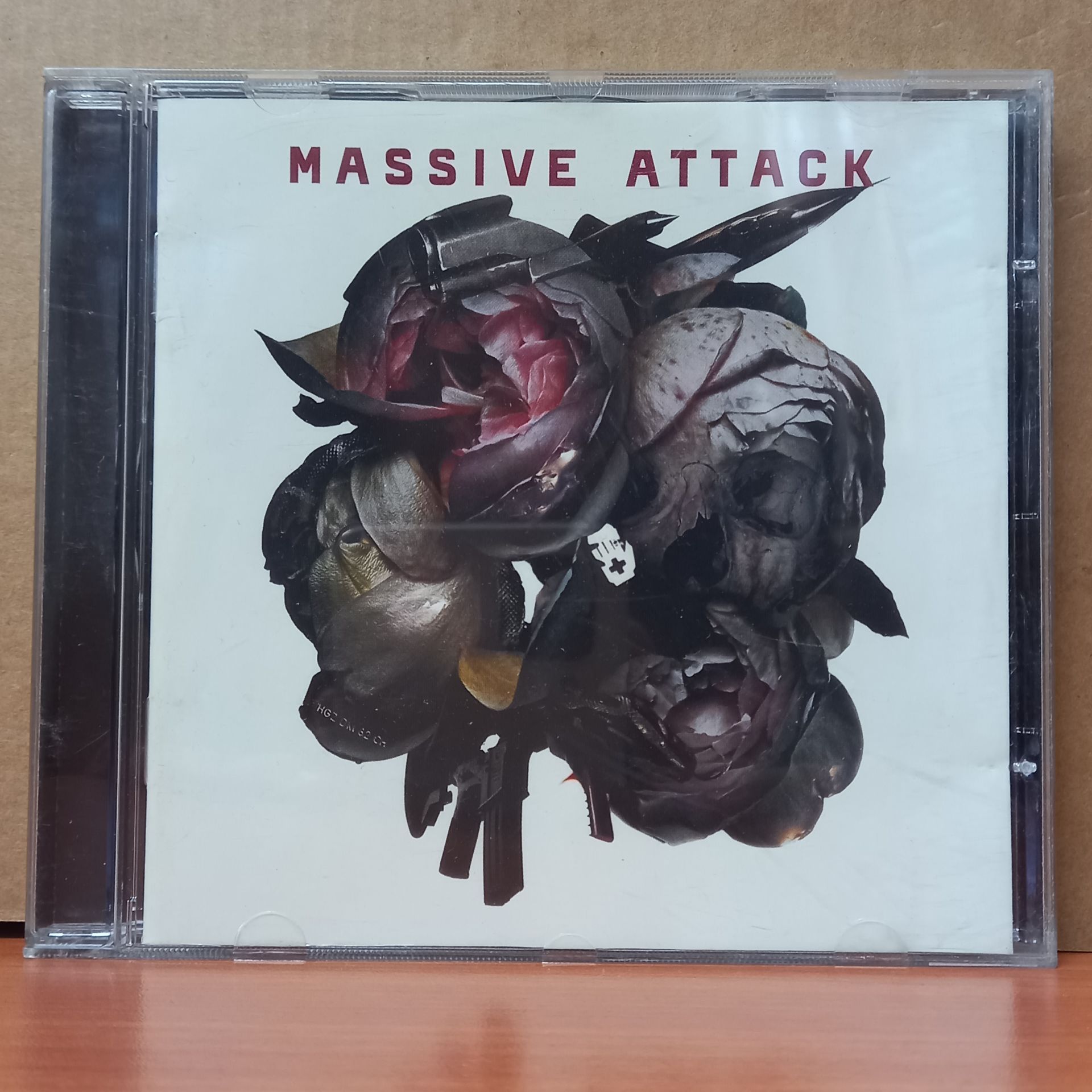 MASSIVE ATTACK - COLLECTED (2006) - CD 2.EL