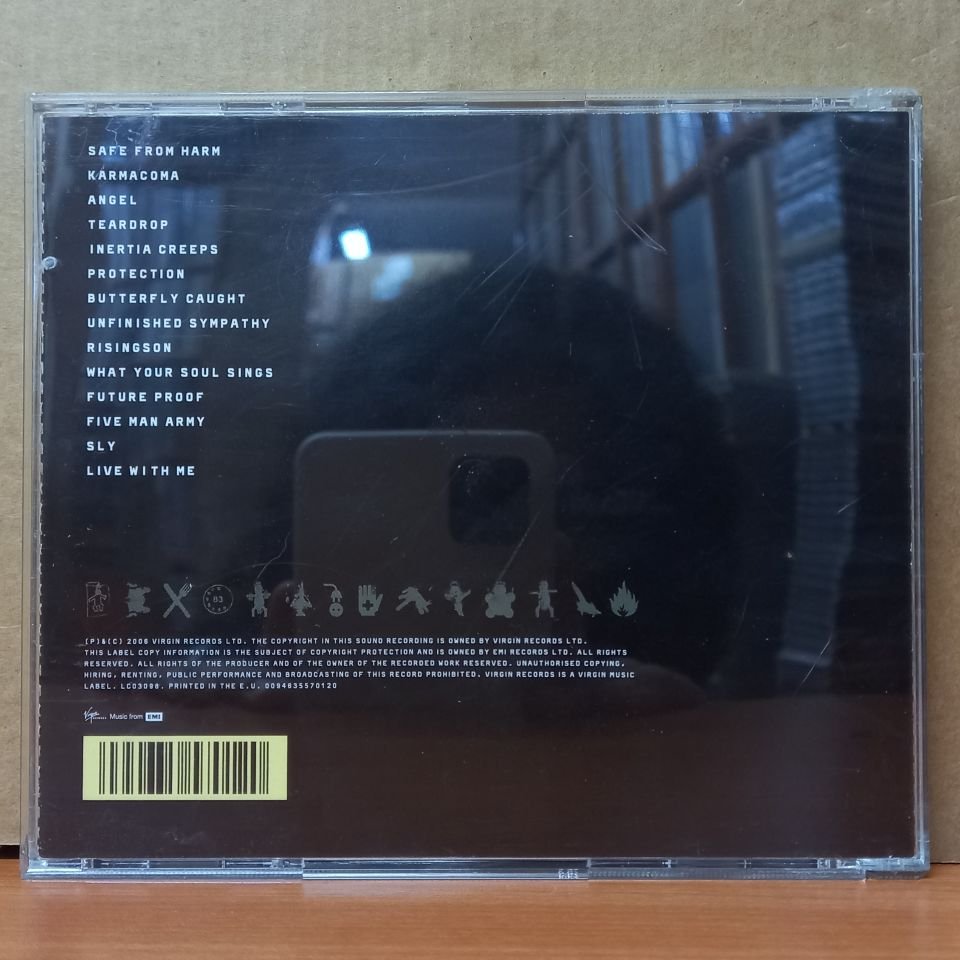 MASSIVE ATTACK - COLLECTED (2006) - CD 2.EL