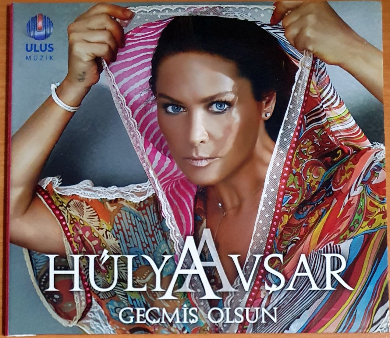 HÜLYA AVŞAR - GEÇMİŞ OLSUN (2011) - CD SINGLE 2.EL