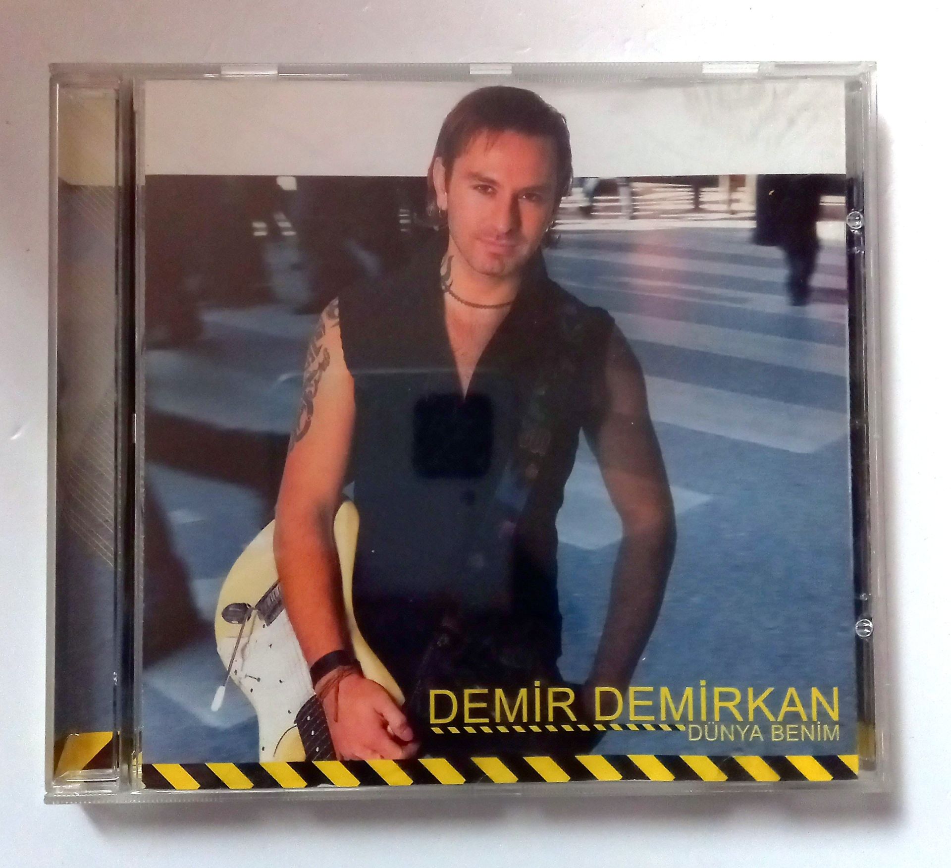 DEMİR DEMİRKAN – DÜNYA BENİM (2002) - CD 2.EL