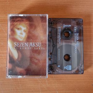 SEZEN AKSU - ADI BENDE SAKLI (1998) - KASET 2.EL
