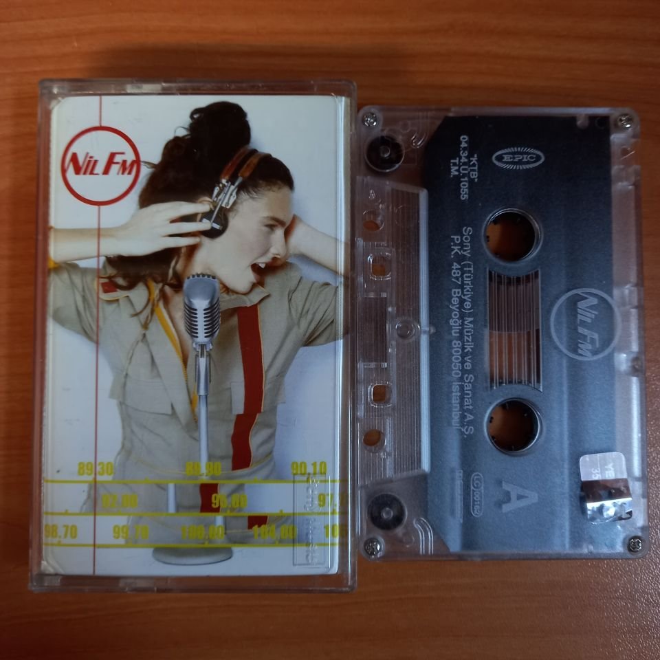 NİL KARAİBRAHİMGİL - NİL FM (2004) - KASET 2.EL