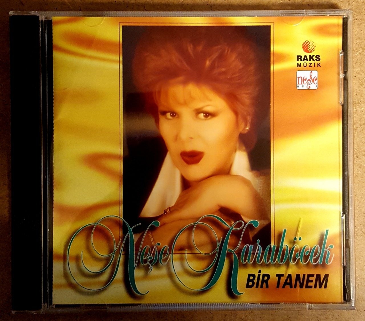 NEŞE KARABÖCEK - BİR TANEM (1996) - CD NEŞE MÜZİK 2.EL