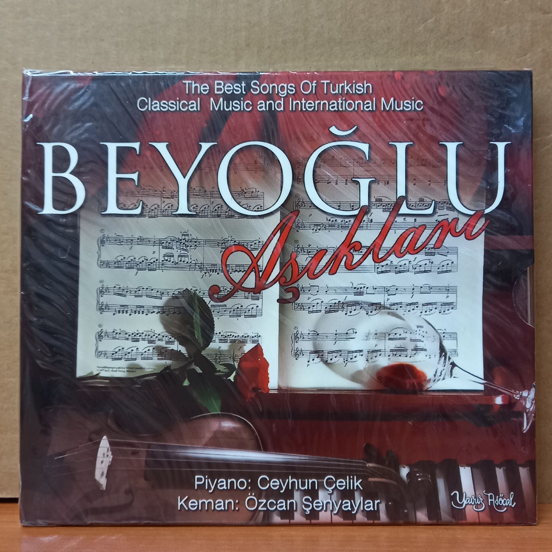BEYOĞLU AŞIKLARI / CEYHUN ÇELİK, ÖZCAN ŞENYAYLAR (2013) - CD SIFIR