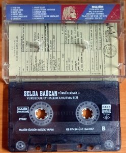 SELDA BAĞCAN - TÜRKÜLERİMİZ 3 / VURULDUK EY HALKIM UNUTMA BİZİ (1997) - KASET 2.EL
