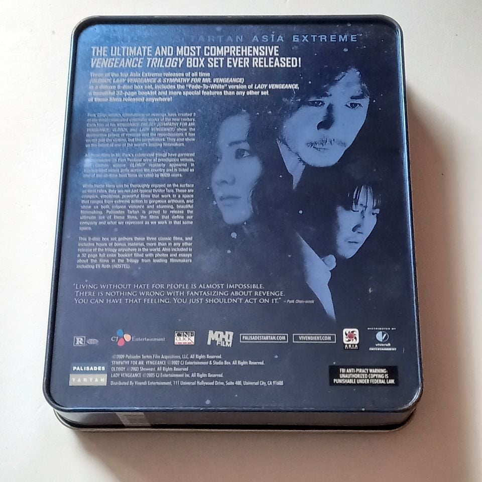 VENGEANCE TRILOGY / SYMPATHY FOR MR. VENGEANCE - OLD BOY - LADY VENGEANCE - YÖN.: PARK CHAN-WOOK - 3 BLU-RAY + DVD COLLECTOR\'S EDITION METAL BOX REGION A 2.EL TR ALTYAZI YOKTUR
