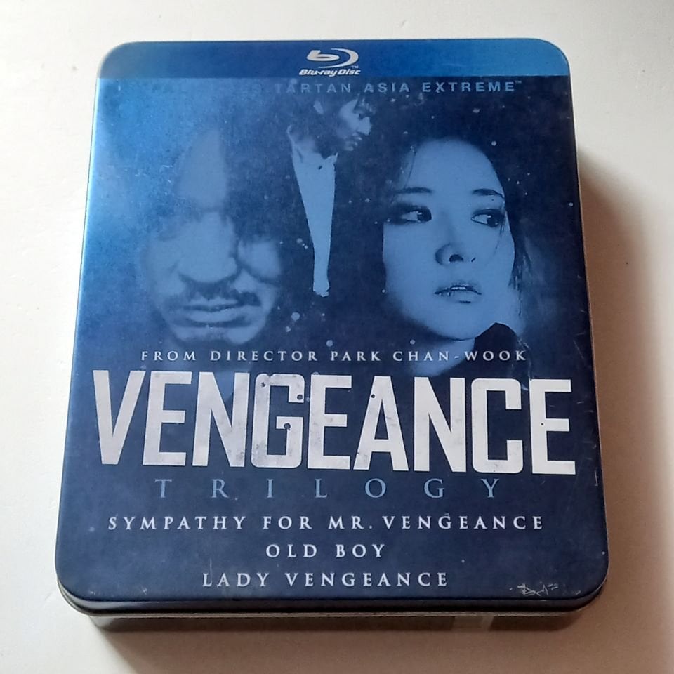 VENGEANCE TRILOGY / SYMPATHY FOR MR. VENGEANCE - OLD BOY - LADY VENGEANCE - YÖN.: PARK CHAN-WOOK - 3 BLU-RAY + DVD COLLECTOR\'S EDITION METAL BOX REGION A 2.EL TR ALTYAZI YOKTUR