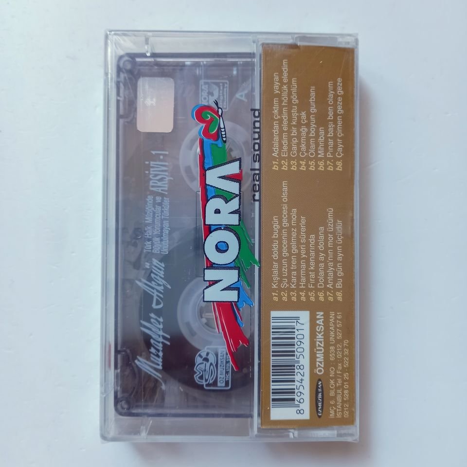 MUZAFFER AKGÜN - TÜRK HALK MÜZİĞİNDE BÜYÜK YORUMCULAR VE UNUTULMAYAN TÜRKÜLER ARŞİVİ 1 (2003) - KASET SIFIR
