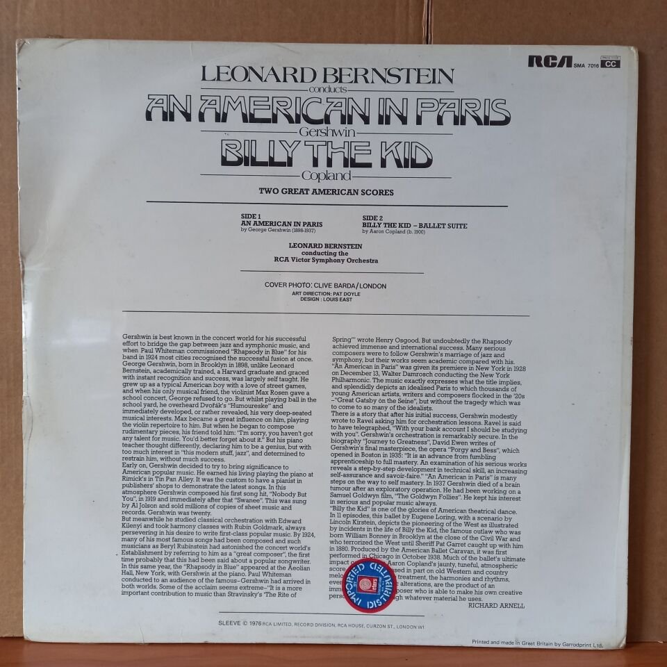 LEONARD BERNSTEIN CONDUCTS GERSHWIN: AN AMERICAN IN PARIS / COPELAND: BILLY THE KID (1976) - LP DÖNEM BASKISI SIFIR PLAK