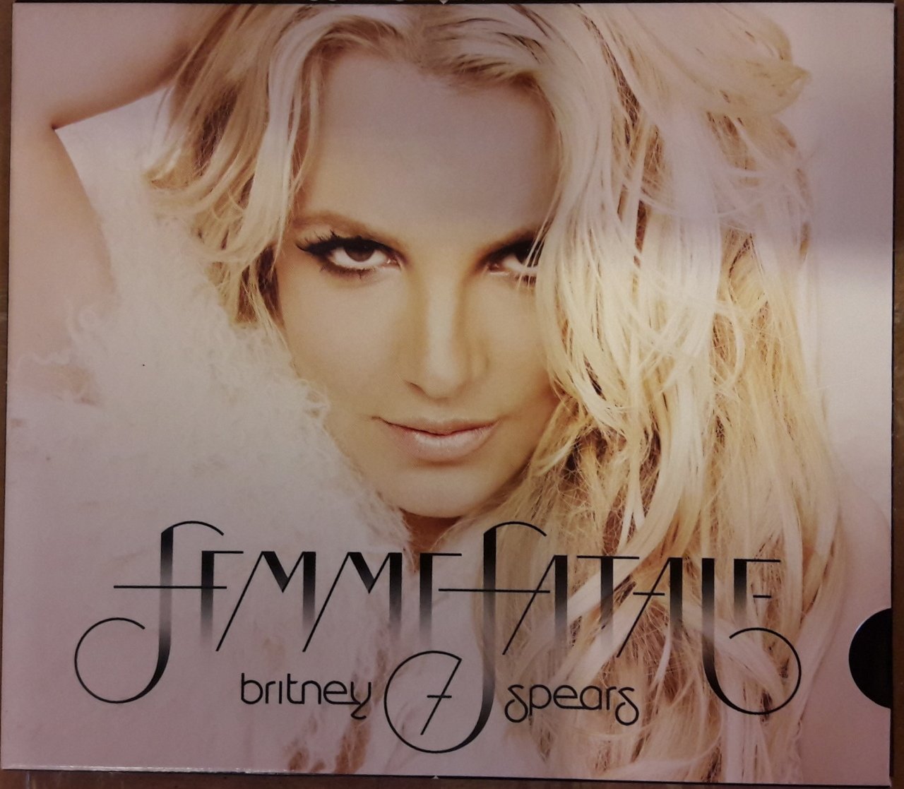 BRITNEY SPEARS - FEMME FATALE (2011) - CD 2.EL