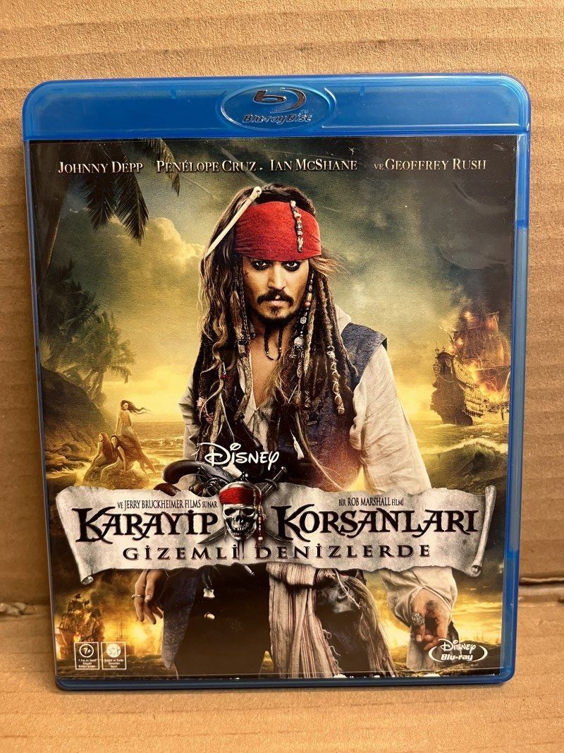 PIRATES OF THE CARIBBEAN 4 ON STRANGER TIDES - KARAYİP KORSANLARI 4 GİZEMLİ DENİZLERDE - JOHNNY DEPP - BLU-RAY 2.EL