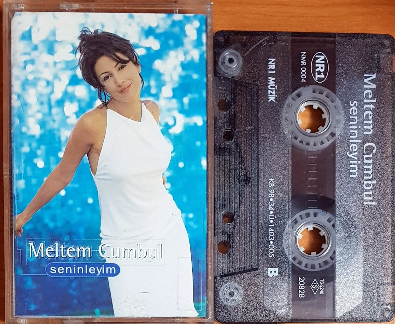 MELTEM CUMBUL - SENİNLEYİM (1998) NR1 MÜZİK KASET 2.EL