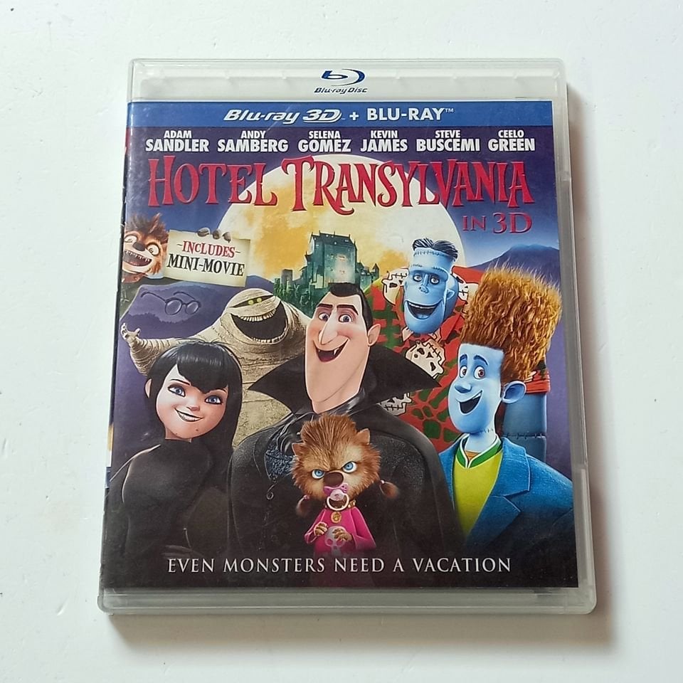 HOTEL TRANSYLVANIA - SONY ANİMASYON - SES.: ADAM SANDLER, SELENA GOMEZ - BLU-RAY 3D + BLU-RAY 2.EL