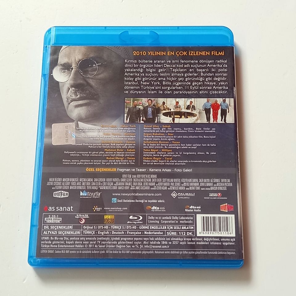 NEW YORK\'TA BEŞ MİNARE - HALUK BİLGİNER, MAHSUN KIRMIZIGÜL, MUSTAFA SANDAL, GINA GERSHON, DANNY GLOVER, YÖN. MAHSUN KIRMIZIGÜL - BLU-RAY 2.EL
