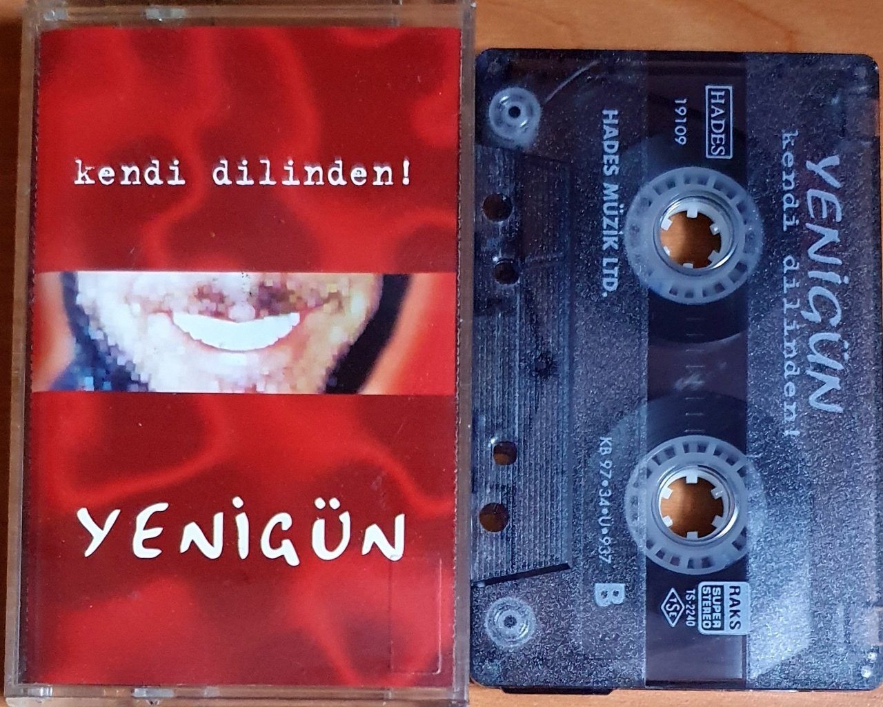 YENİGÜN - KENDİ DİLİNDEN (1997) - KASET HADES 2.EL