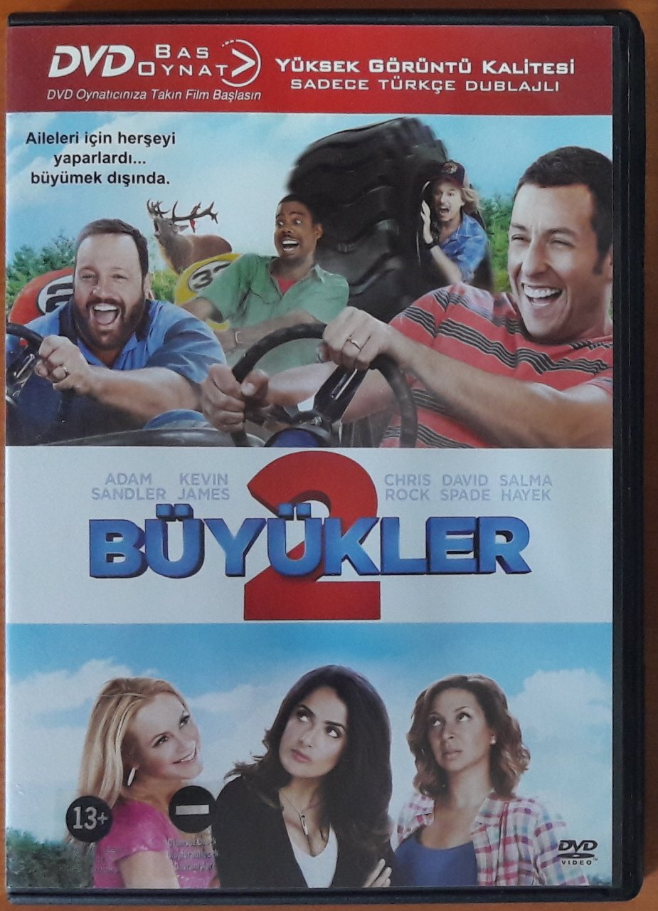 BÜYÜKLER 2 - GROWN UPS 2 - ADAM SANDLER - KEVIN JAMES - SALMA HAYEK - BAS OYNAT DVD 2.EL