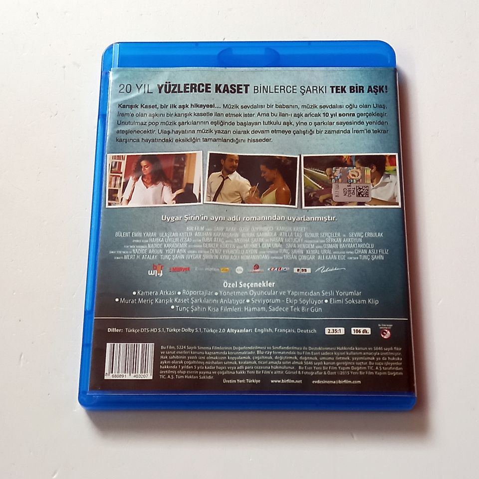 KARIŞIK KASET - SARP APAK, ÖZGE ÖZPİRİNÇCİ, YÖN.: TUNÇ ŞAHİN - BLU-RAY 2.EL