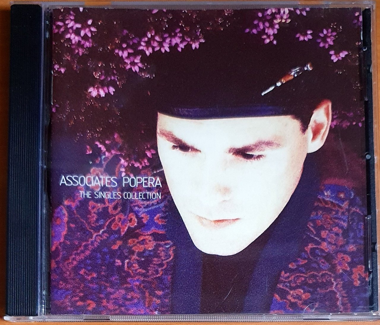 ASSOCIATES - POPERA / THE SINGLES COLLECTION (1990) - CD 2.EL