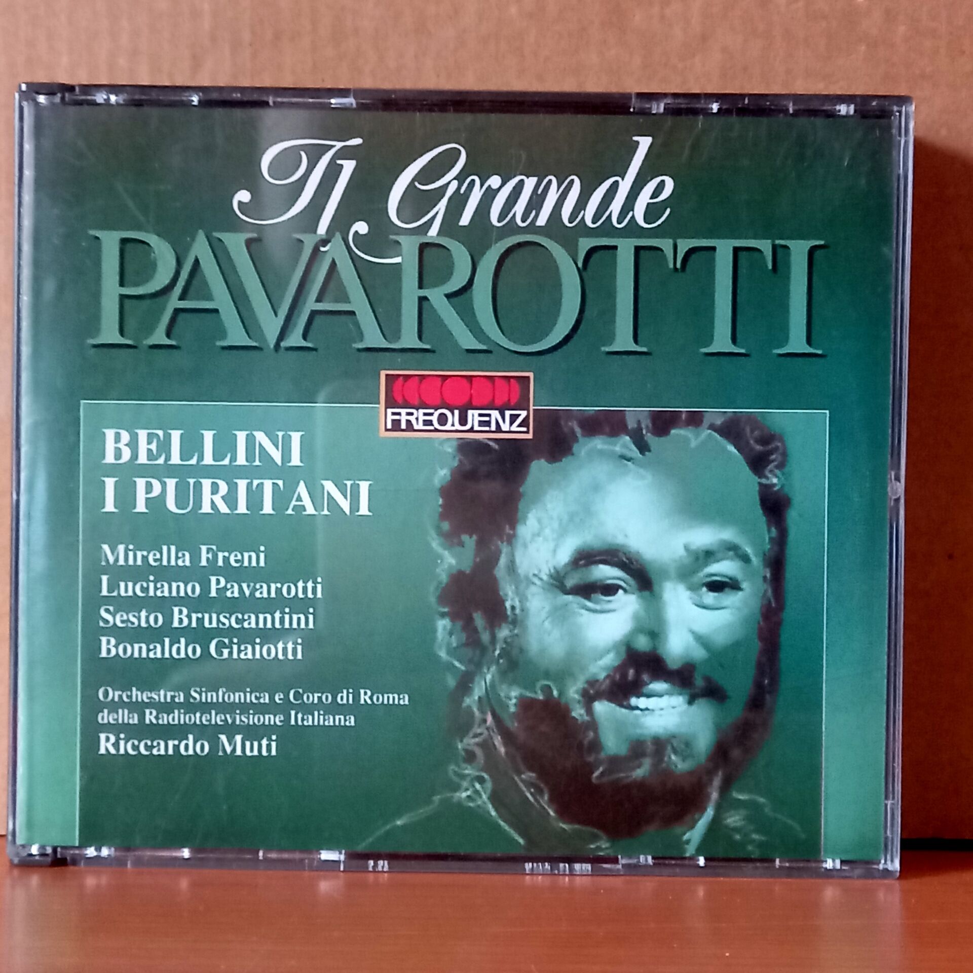 IL GRANDE PAVAROTTI / BELLINI: I PURITANI / MIRELLA FRENI, LUCIANO PAVAROTTI, SESTO BRUSCANTINI, BONALDO GIAIOTTI, ORCHESTRA SINFONICA E CORO DI ROMA DELLA RADIOTELEVISIONE ITALIANA, RICCARDO MUTI (1991) - 2CD 2.EL