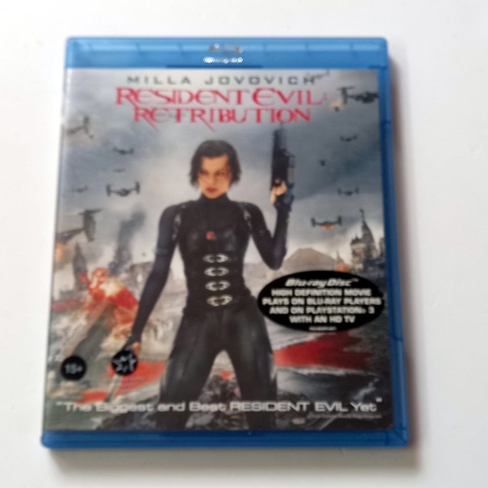RESIDENT EVIL: RETRIBUTION - MILLA JOVOVICH, SIENNA GIUILLORY, MICHELLE RODRIGUEZ, YÖN.: PAUL W. S. ANDERSON - BLU-RAY 2.EL