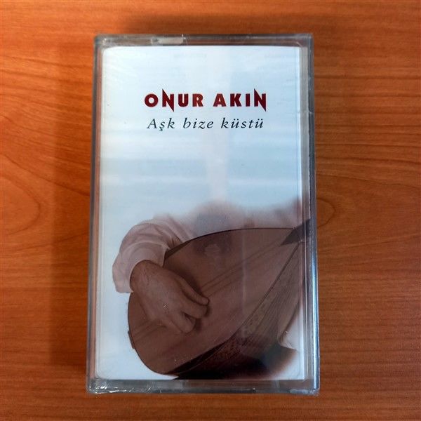 ONUR AKIN – AŞK BİZE KÜSTÜ (1997) - KASET SIFIR