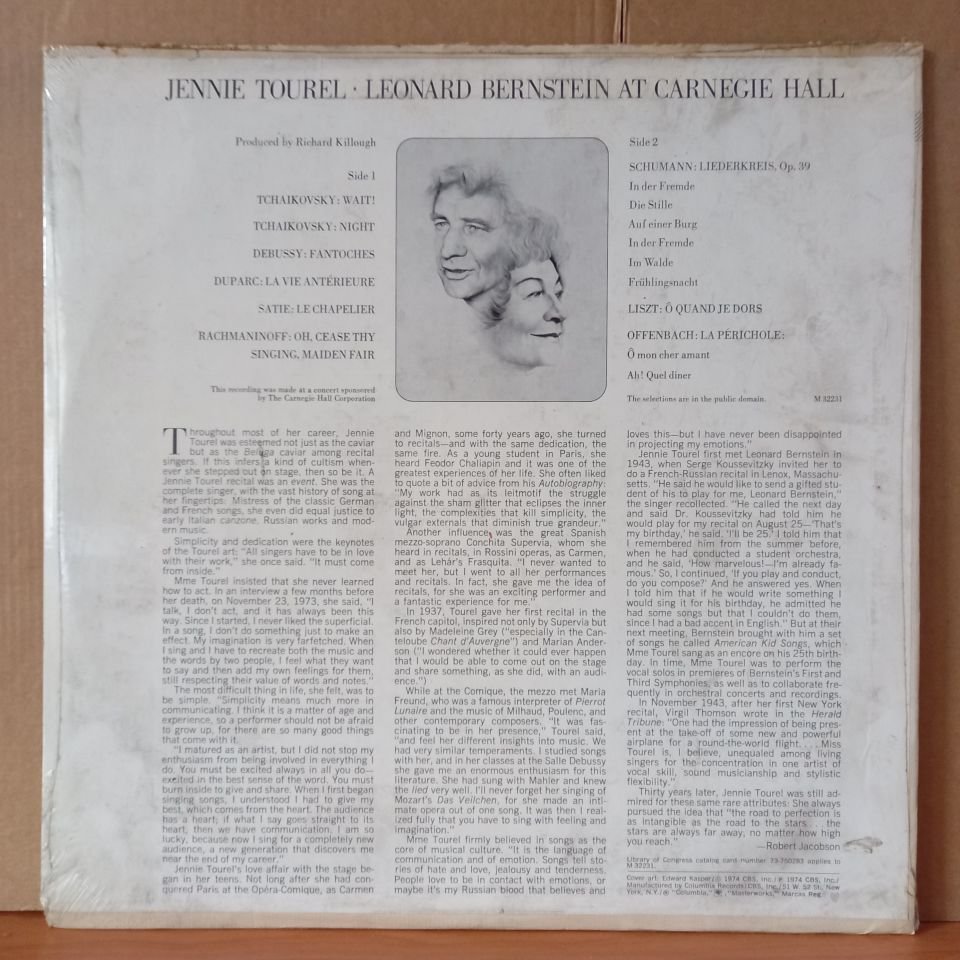 JENNIE TOUREL / LEONARD BERNSTEIN AT CARNEGIE HALL / SONGS AND ARIAS BY TCHAIKOVSKY, DUPARC, SATIE, DEBUSSY, LISZT, RACHMANINIFF, SCHUMANN, OFFENBACH (1974) - LP DÖNEM BASKISI SIFIR PLAK