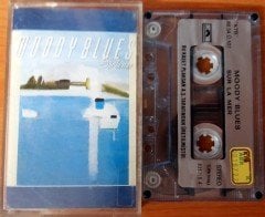 MOODY BLUES - SUR LA MER (1988) PLAKSAN CASSETTE MADE IN TURKEY ''USED'' PAPER LABEL