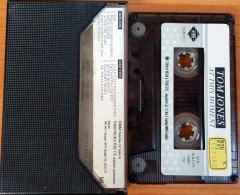 TOM JONES - AT THIS MOMENT (1989) TOPKAPI CASSETTE MADE IN TURKEY ''USED'' PAPER LABEL
