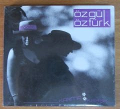 ÖZGÜL ÖZTÜRK - KARMA KARIŞIK CD SIFIR