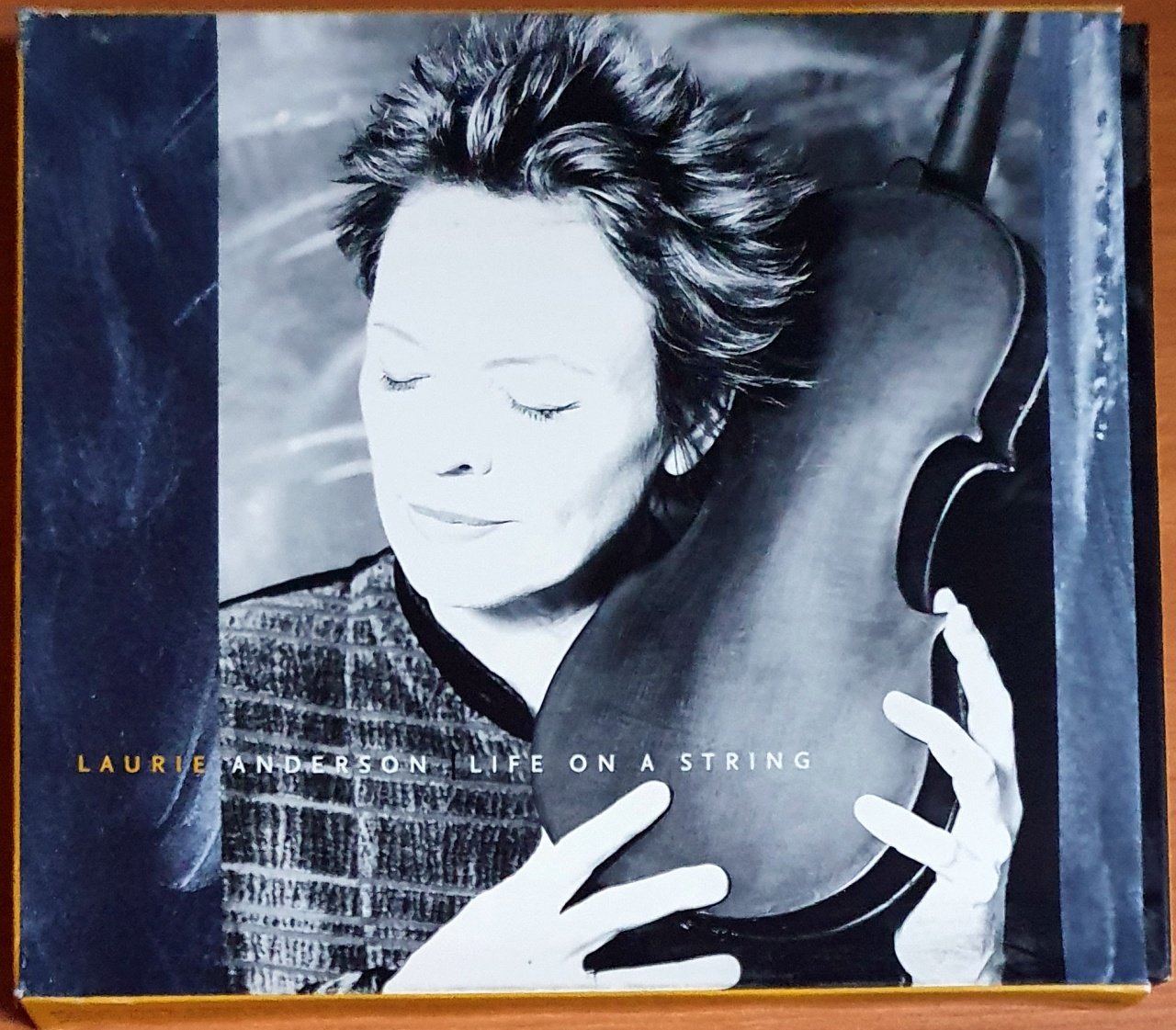LAURIE ANDERSON - LIFE ON A STRING (2001) - HDCD 2.EL
