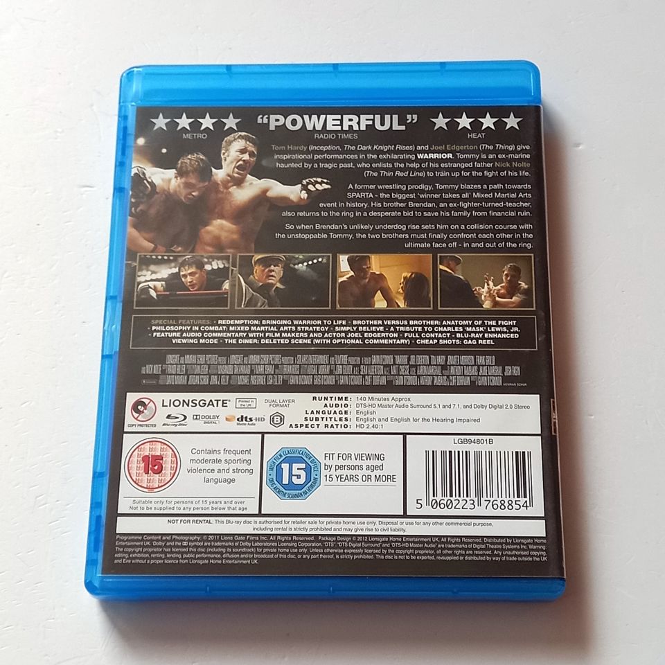 WARRIOR - TOM HARDY, JOEL EDGERTON - YÖN.: GAVIN O\'CONNOR -  BLU-RAY REGION B TR ALTYAZI YOKTUR 2.EL