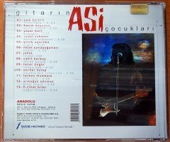 GİTARIN ASİ ÇOCUKLARI / CEM KARACA KAZIM KOYUNCU YAŞAR KURT VEDAT SAKMAN CD 2.EL