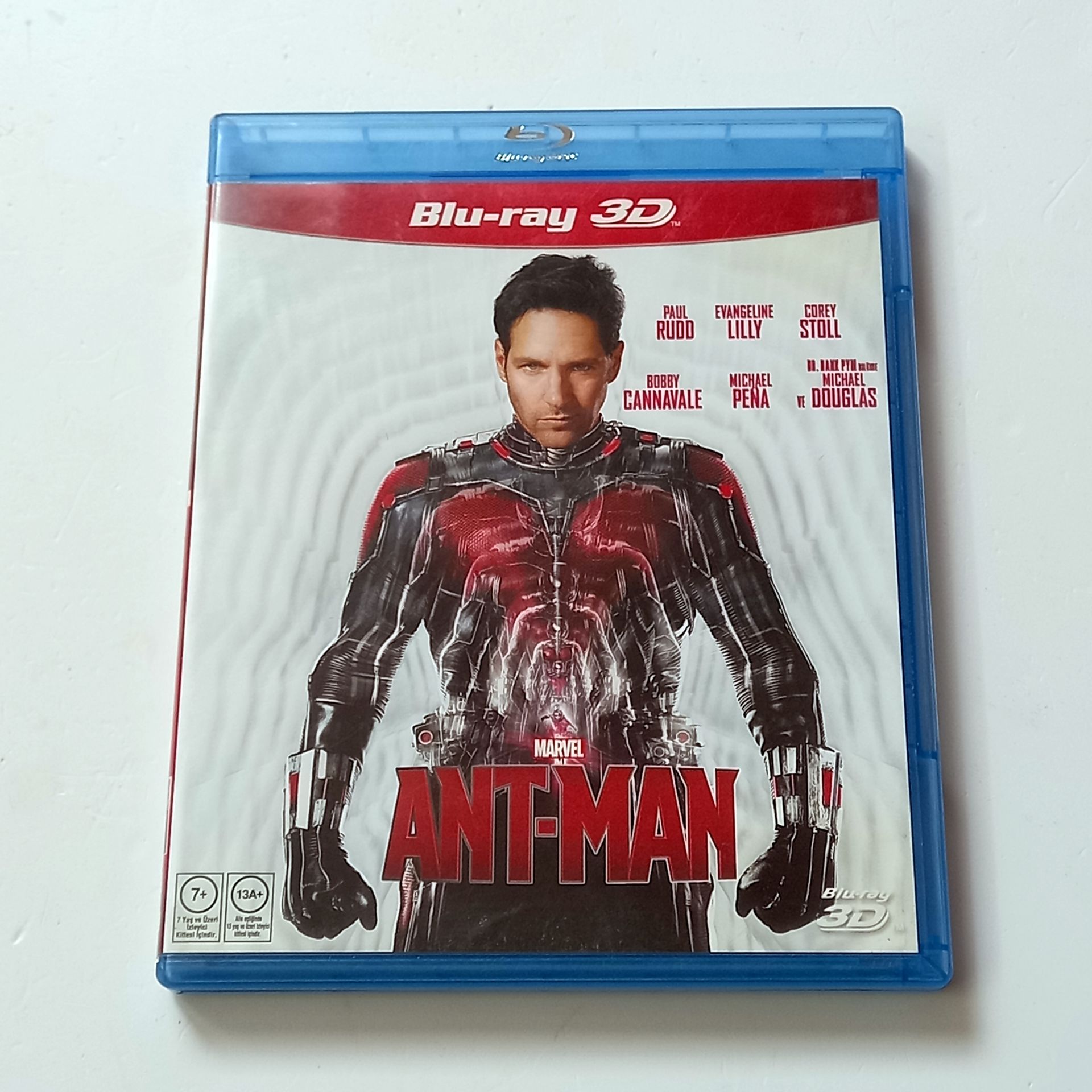 ANT-MAN - PAUL RUDD, EVANGELINE LILLY, MICHAEL DOUGLAS, YÖN.: PEYTON REED - BLU-RAY 2.EL