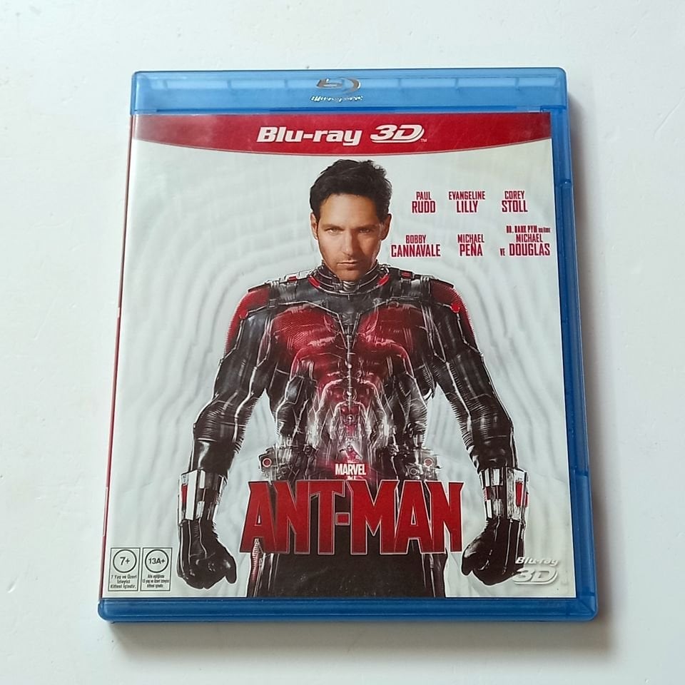 ANT-MAN - PAUL RUDD, EVANGELINE LILLY, MICHAEL DOUGLAS, YÖN.: PEYTON REED - BLU-RAY 2.EL