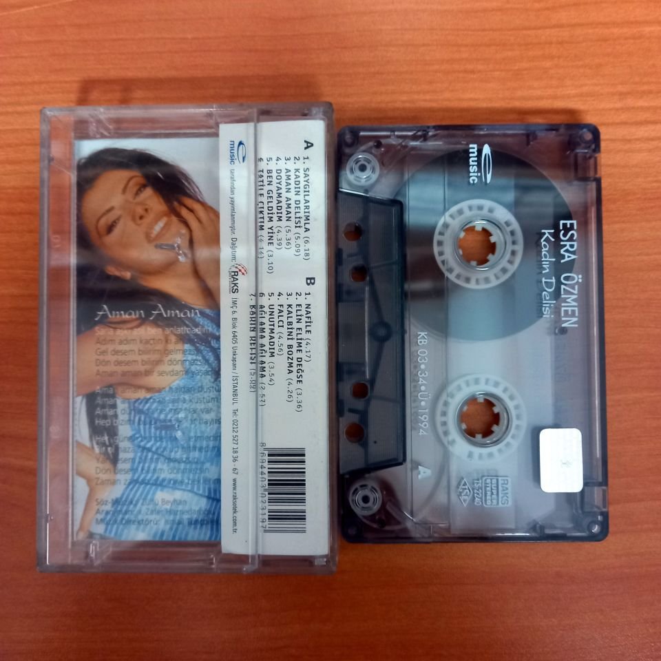 ESRA ÖZMEN - KADIN DELİSİ / HOLOGRAM KAPAK (2003) - KASET 2.EL