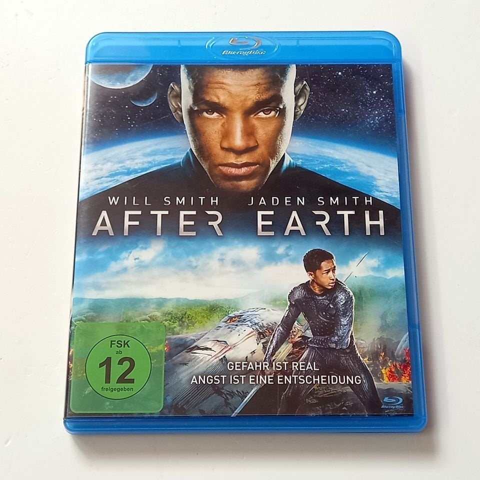AFTER EARTH - WILL SMITH, JAYDEN SMITH, YÖN.: M. NIGHT SHYAMALAN - BLU-RAY 2.EL