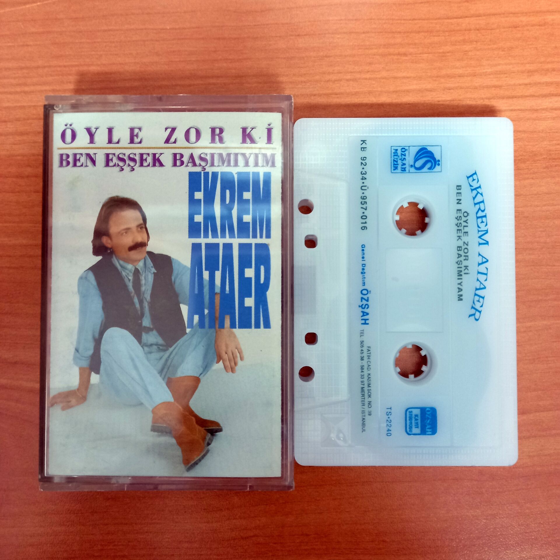 EKREM ATAER - ÖYLE ZOR Kİ / BEN EŞŞEK BAŞIMIYIM (1992) - KASET 2.EL