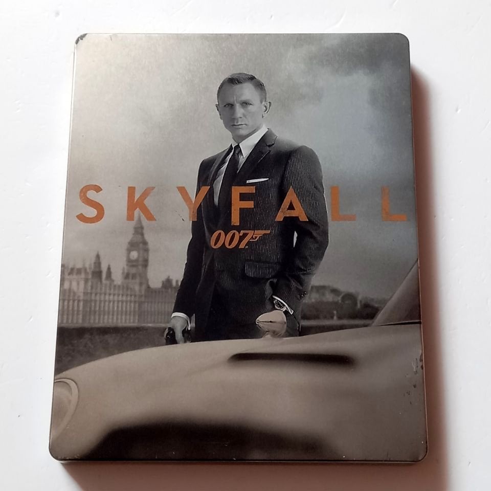 SKYFALL - DANIEL CRAIG, JAVIER BARDEM, RALPH FIENNES  - YÖN.: SAM MENDES - BLU-RAY STEELBOOK METAL KUTU 2.EL