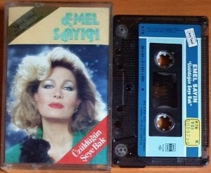 EMEL SAYIN - ÜZÜLDÜĞÜN ŞEYE BAK (1990) - KASET 2.EL