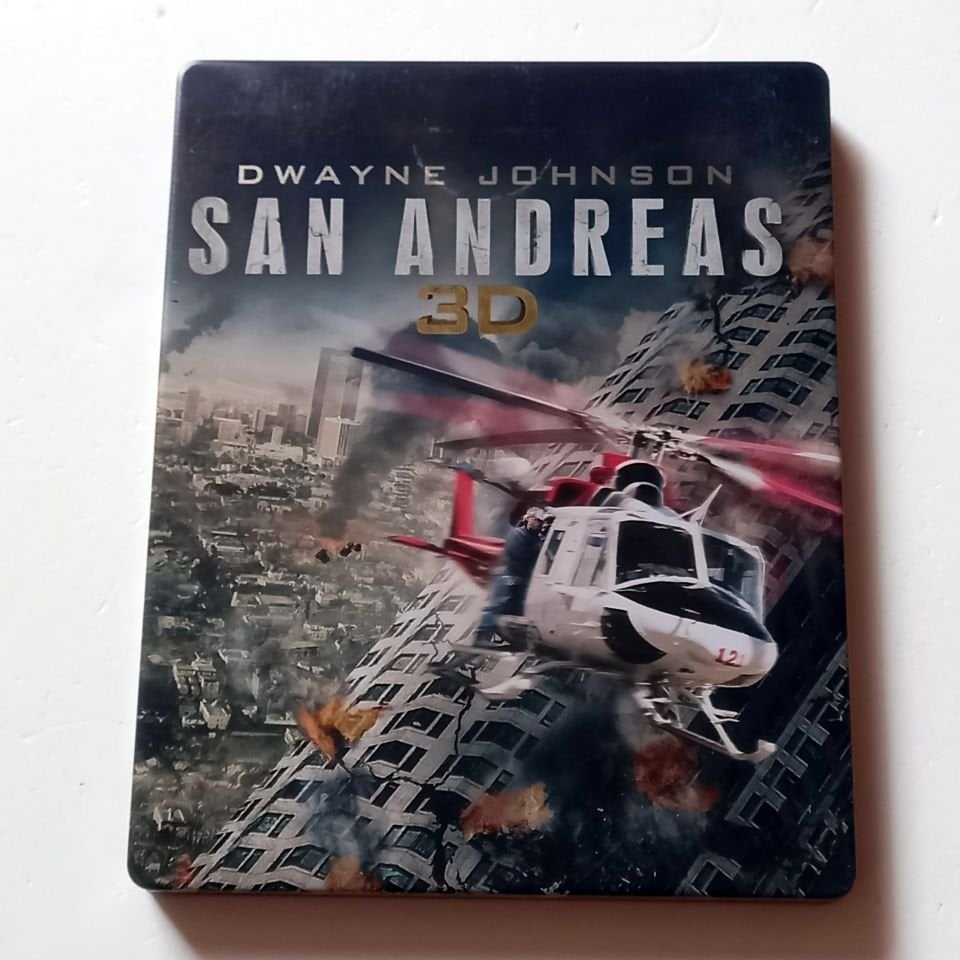 SAN ANDREAS 3D - DWAYNE JOHNSON, CARLA GUGINO  - YÖN.: BRAD PEYTON - İKİ DİSK BLU-RAY + BLU-RAY 3D STEELBOOK METAL KUTU 2.EL