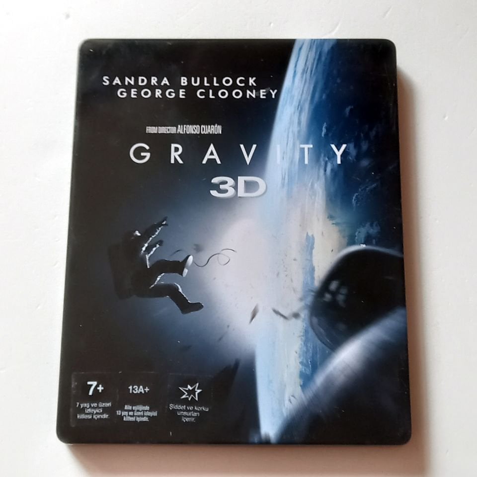 GRAVITY 3D - SANDRA BULLOCK, GEORGE CLOONEY  - YÖN.: ALFONSO CUARÓN - İKİ DİSK BLU-RAY + BLU-RAY 3D STEELBOOK METAL KUTU 2.EL