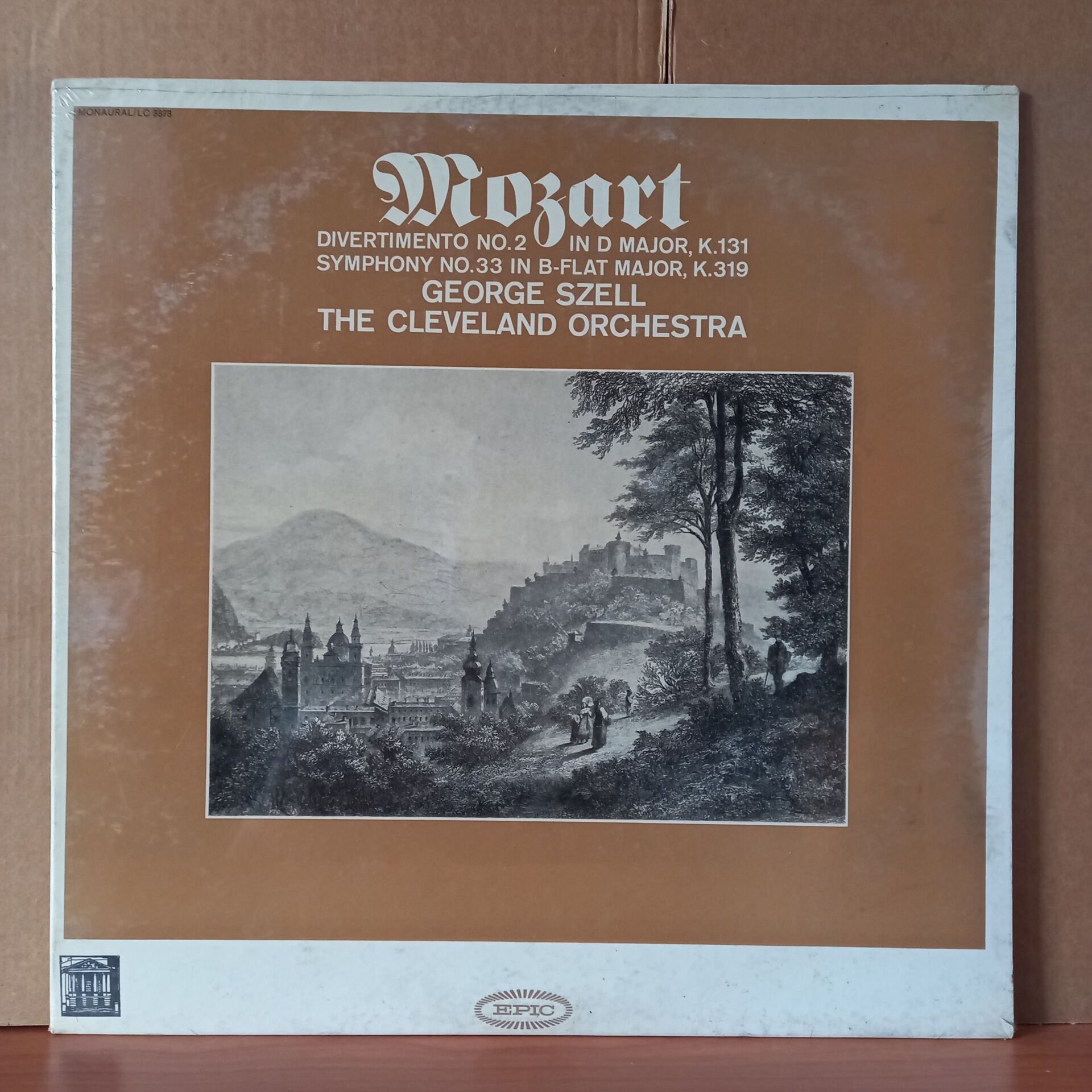 MOZART: DIVERTIMENTO NO. 2 IN D MAJOR, K.131, SYMPHONY NO. 33 IN B-FLAT MAJOR, K.319 / GEORGE SZELL, THE CLEVELAND ORCHESTRA (1963) - LP DÖNEM BASKISI SIFIR PLAK