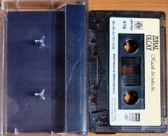 ZUHAL OLCAY - KÜÇÜK BİR ÖYKÜ BU (1989) - KASET GÖKSOY 2.EL