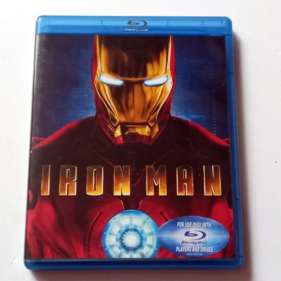 IRON MAN - ROBERT DOWNEY JR., GWYNETH PALTROW, TERENCE HOWARD, YÖN.: JON FAVREAU - BLU-RAY 2.EL