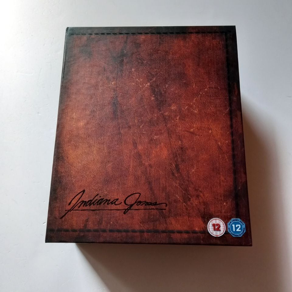 INDIANA JONES: THE COMPLETE ADVENTURES - 4 MOVIES - 5 X BLU-RAY FIVE-DISC LIMITED EDITION COLLECTOR'S SET REGION FREE TR ALTYAZI YOKTUR 2.EL