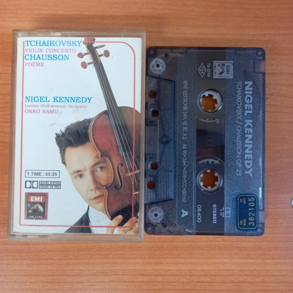 NIGEL KENNEDY - TCHAIKOVSKY VIOLIN CONCERTO / CHAUSSON POEME / LONDON PHILHARMONIC ORCHESTRA (1990) - KASET 2.EL